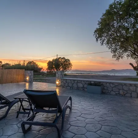 アパート Onda Blu Petaloudes