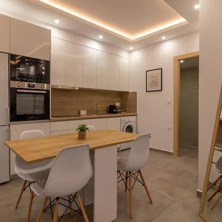 Onda Blu * Petaloudes