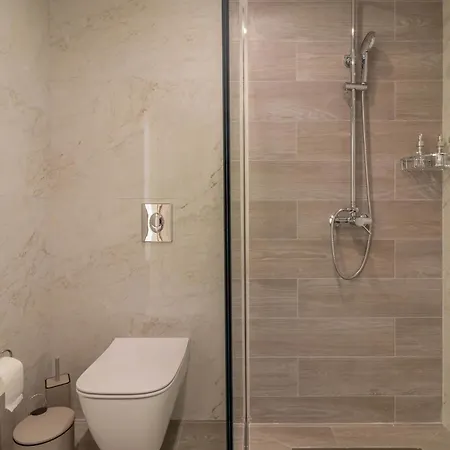 Onda Blu * Petaloudes